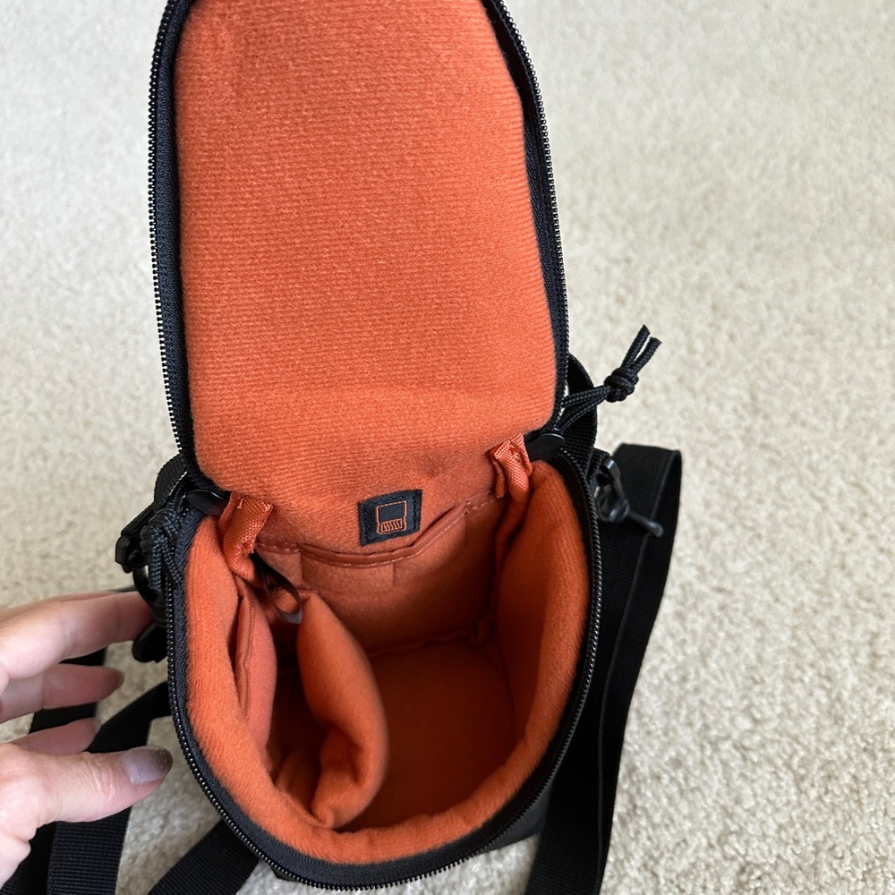 EUC Lowepro camera case - Picture 4 of 4